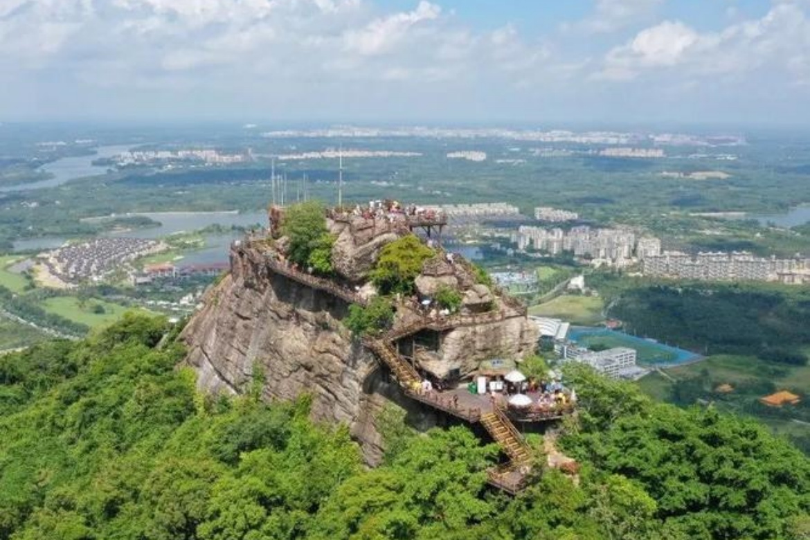 Baishi Ridge
